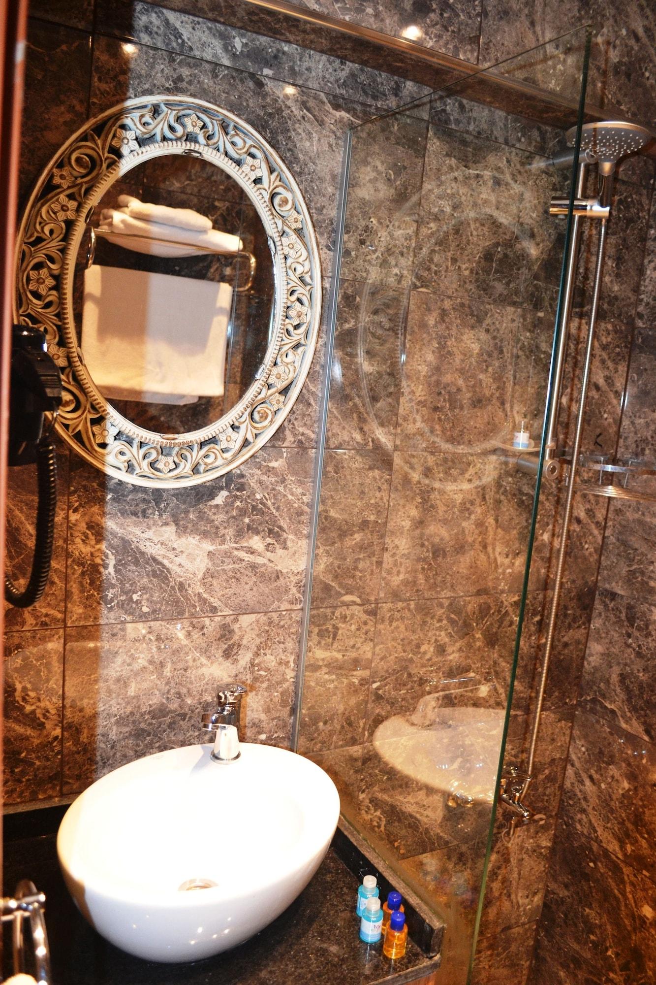 Istanbul Comfort Hotel Exteriör bild